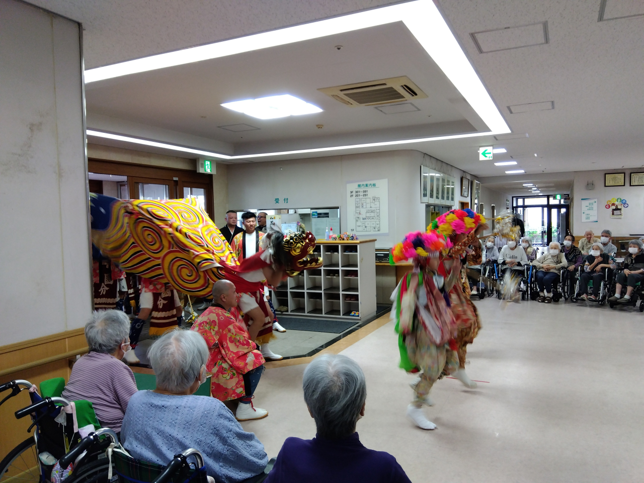 苑に獅子舞がやってきました！